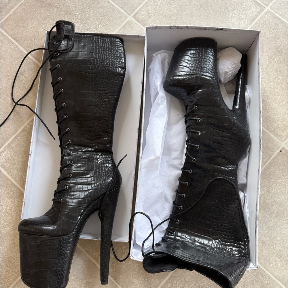 High-Stiletto Black Croc-Embossed Lace-Up Knee Boots